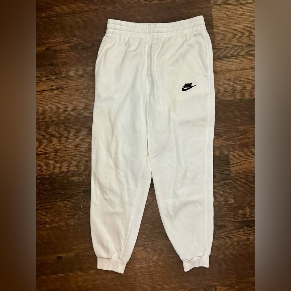 Standard fit Nike joggers in white